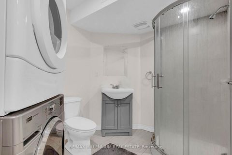 Photo 36 at 10 Mainland Crescent E, Vellore Village, Vaughan