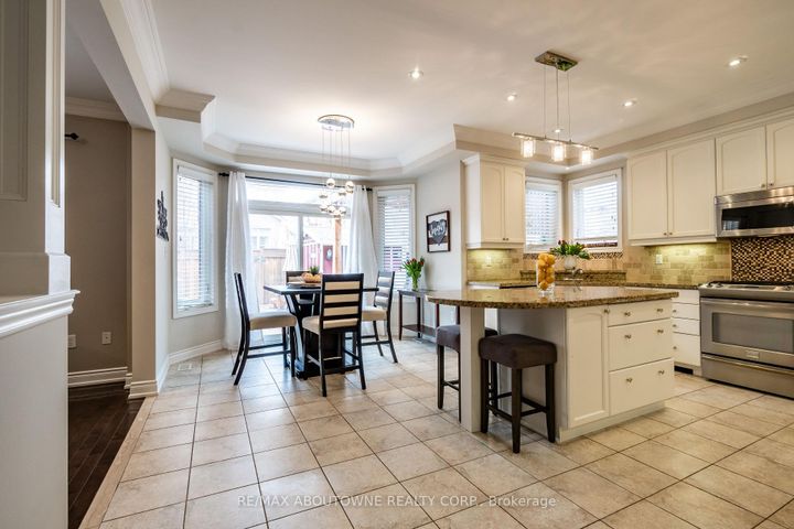 Photo 5 at 2270 Gladacres Lane, WM Westmount, Oakville