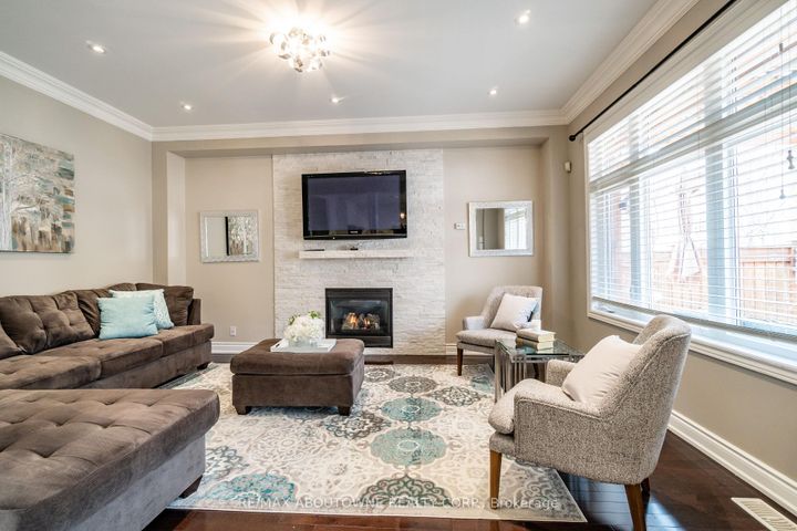 Photo 9 at 2270 Gladacres Lane, WM Westmount, Oakville