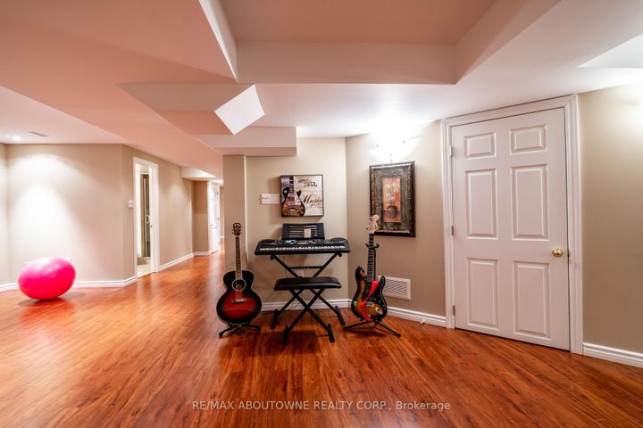 Photo 38 at 2270 Gladacres Lane, WM Westmount, Oakville