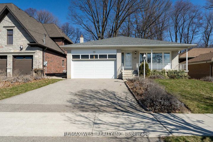 Photo 3 at 28 Braywin Drive, The Westway, Toronto