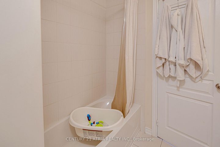 Photo 24 at 137 Barons Street, Kleinburg, Vaughan