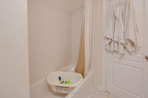 Photo 24 at 137 Barons Street, Kleinburg, Vaughan