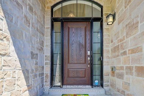 Photo 2 at 27 Duncombe Lane N, South Richvale, Richmond Hill