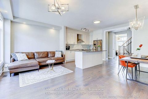 Photo 7 at 27 Duncombe Lane N, South Richvale, Richmond Hill