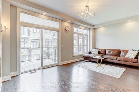 Photo 10 at 27 Duncombe Lane N, South Richvale, Richmond Hill