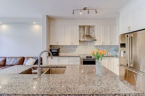 Photo 11 at 27 Duncombe Lane N, South Richvale, Richmond Hill