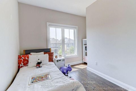 Photo 19 at 27 Duncombe Lane N, South Richvale, Richmond Hill