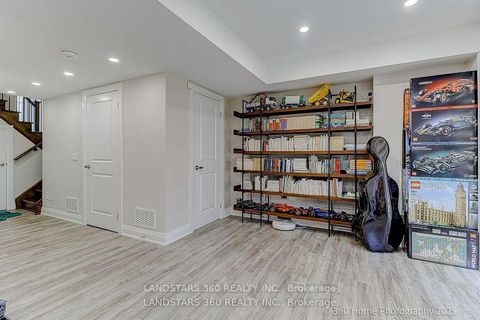 Photo 25 at 27 Duncombe Lane N, South Richvale, Richmond Hill