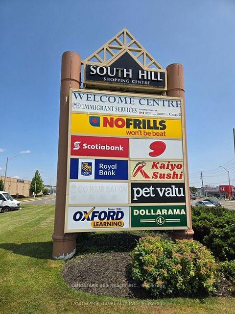 Photo 32 at 27 Duncombe Lane N, South Richvale, Richmond Hill