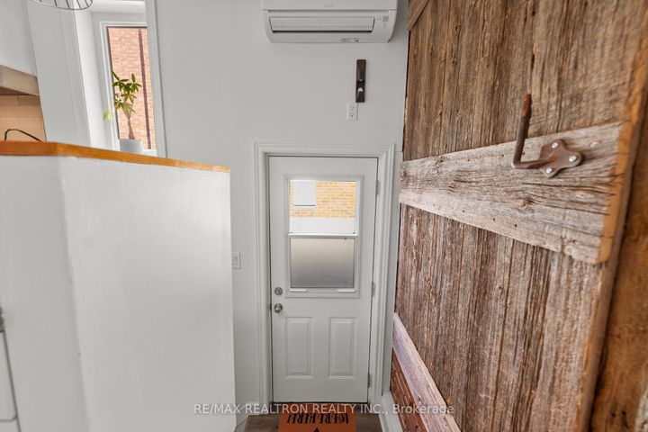 Photo 19 at 111 Fifth Street, New Toronto, Toronto