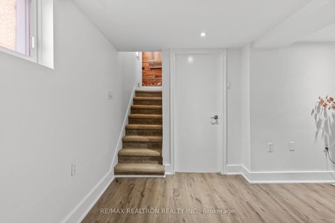 Photo 20 at 111 Fifth Street, New Toronto, Toronto