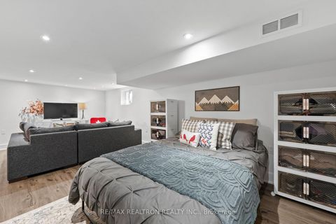 Photo 25 at 111 Fifth Street, New Toronto, Toronto