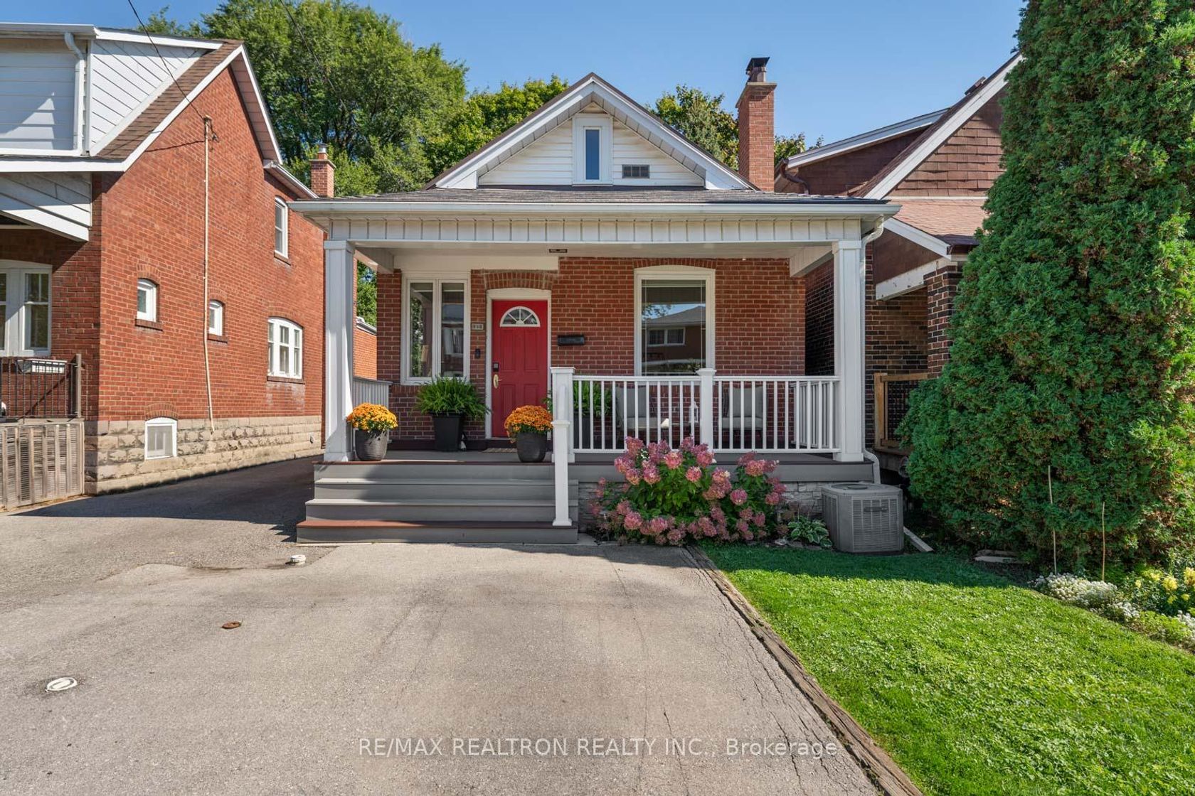 111 Fifth Street, New Toronto, Toronto 2