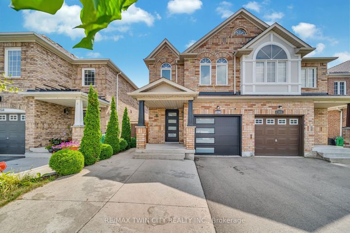 Photo 0 at 562 Orange Walk Crescent, Hurontario, Mississauga