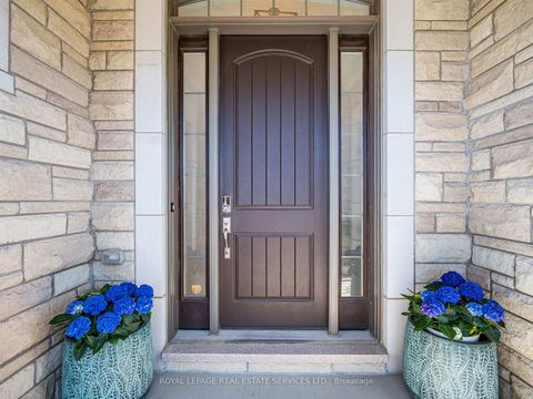 Photo 2 at 23 Grace Lake Court, Kleinburg, Vaughan