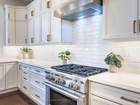 Photo 18 at 23 Grace Lake Court, Kleinburg, Vaughan