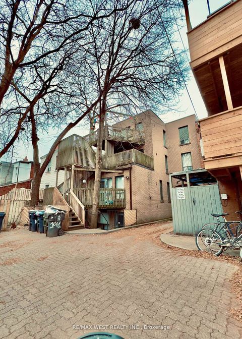 Photo 3 at 1061 Bathurst Street, Annex, Toronto