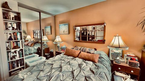 Photo 6 at 1061 Bathurst Street, Annex, Toronto