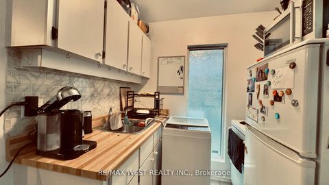 Photo 14 at 1061 Bathurst Street, Annex, Toronto