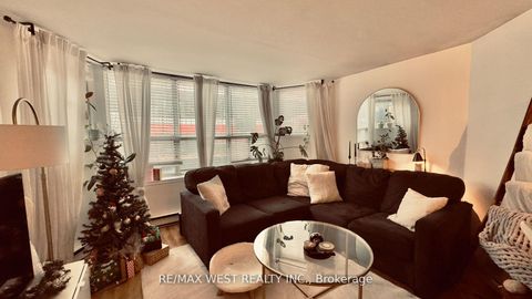 Photo 18 at 1061 Bathurst Street, Annex, Toronto