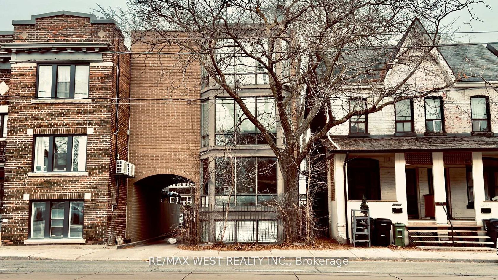 1061 Bathurst Street, Annex, Toronto 