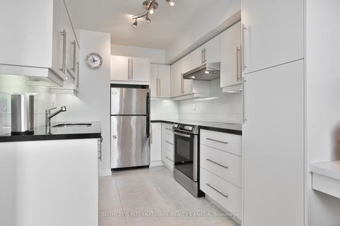 Photo 18 at 723 - 95 Prince Arthur Drive, Annex, Toronto
