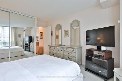 Photo 23 at 723 - 95 Prince Arthur Drive, Annex, Toronto
