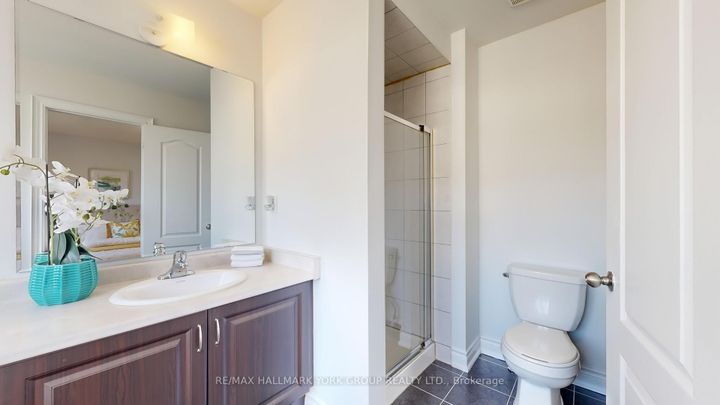 Photo 33 at 6 Roy Grove Way, Greensborough, Markham
