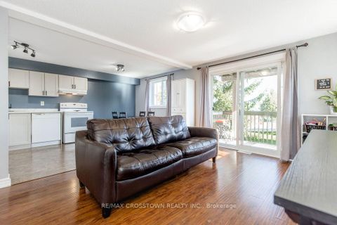Photo 5 at 4 - 87 Goodwin Drive, Painswick South, Barrie Photo 5 at 4 - 87 Goodwin Drive, Painswick South, Barrie