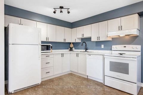 Photo 10 at 4 - 87 Goodwin Drive, Painswick South, Barrie Photo 10 at 4 - 87 Goodwin Drive, Painswick South, Barrie