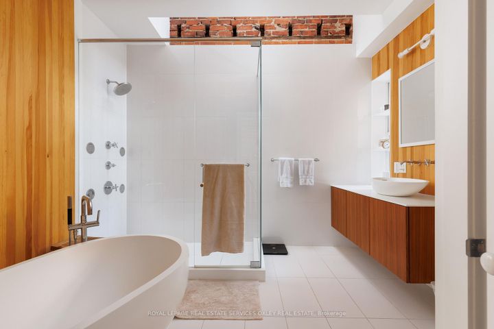 Photo 13 at 37 Gwynne Avenue, South Parkdale, Toronto