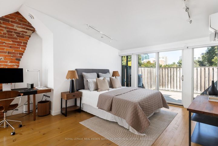 Photo 20 at 37 Gwynne Avenue, South Parkdale, Toronto