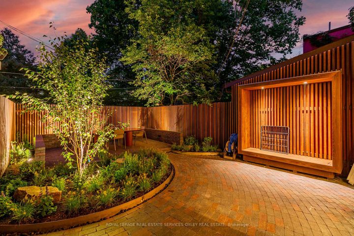 Photo 32 at 37 Gwynne Avenue, South Parkdale, Toronto