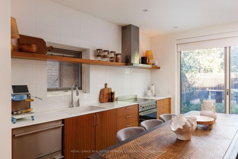 Photo 6 at 37 Gwynne Avenue, South Parkdale, Toronto