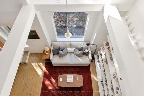 Photo 23 at 37 Gwynne Avenue, South Parkdale, Toronto