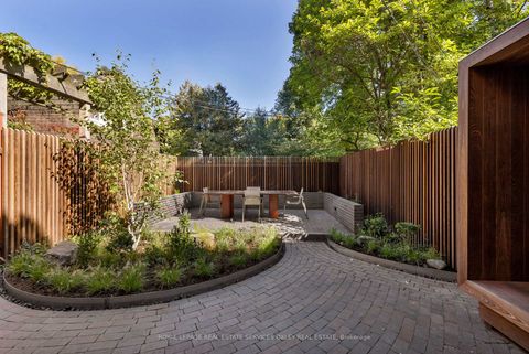 Photo 24 at 37 Gwynne Avenue, South Parkdale, Toronto