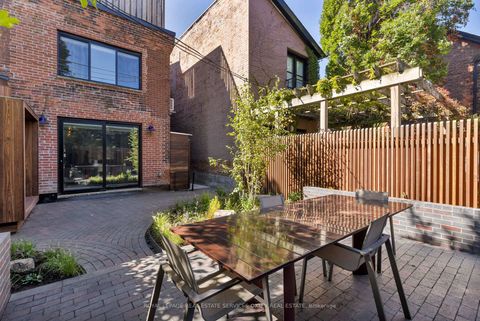 Photo 26 at 37 Gwynne Avenue, South Parkdale, Toronto