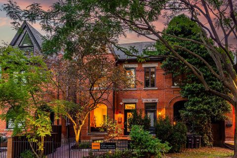 Photo 30 at 37 Gwynne Avenue, South Parkdale, Toronto