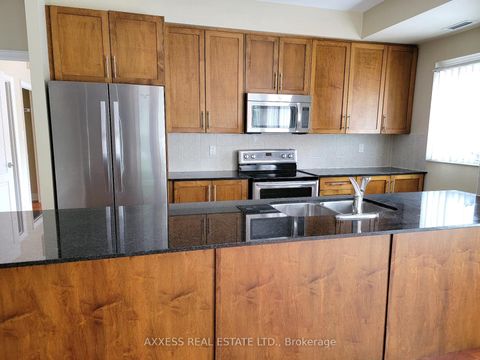 Photo 12 at 210 - 160 Woodbridge Avenue, West Woodbridge, Vaughan