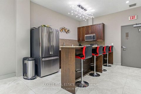 Photo 23 at 210 - 160 Woodbridge Avenue, West Woodbridge, Vaughan