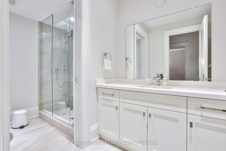 Photo 3 at 86 Princess Avenue, Willowdale East, Toronto