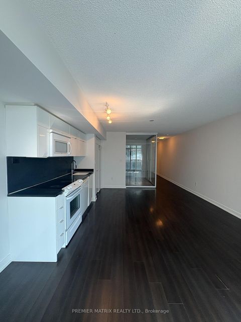 Photo 1 at 330 - 21 Iceboat Terrace, Waterfront Communities C1, Toronto