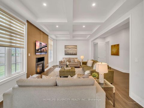 Photo 15 at 2 ENDLESS Circle, Kleinburg, Vaughan