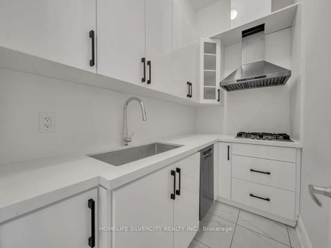 Photo 18 at 2 ENDLESS Circle, Kleinburg, Vaughan