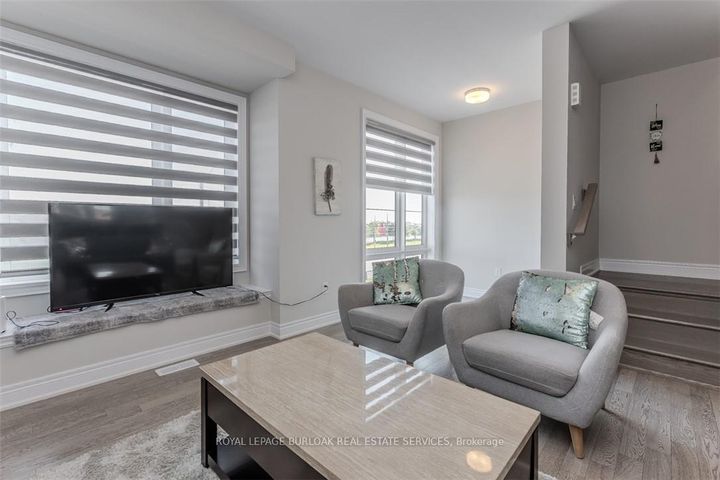 Photo 4 at 52 - 2273 Turnberry Road, Rose, Burlington