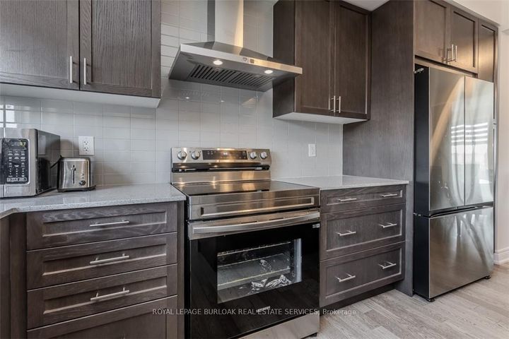 Photo 7 at 52 - 2273 Turnberry Road, Rose, Burlington