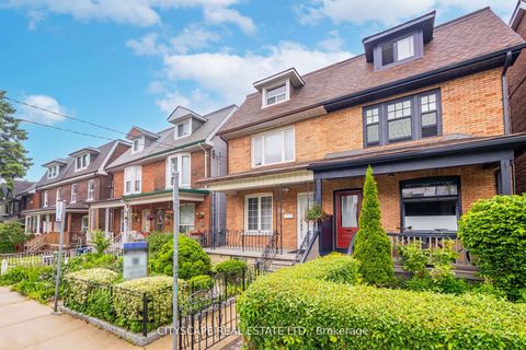 Photo 1 at 92 Bellwoods Avenue, Bellwoods, Toronto