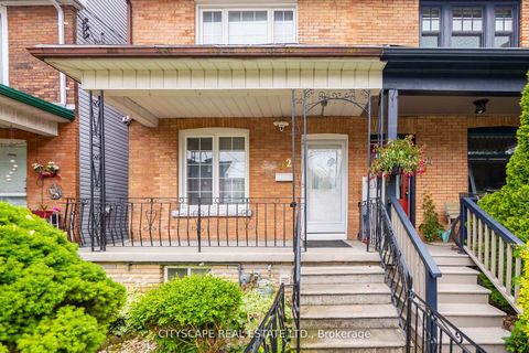 Photo 3 at 92 Bellwoods Avenue, Bellwoods, Toronto