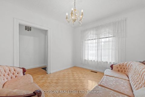 Photo 10 at 92 Bellwoods Avenue, Bellwoods, Toronto